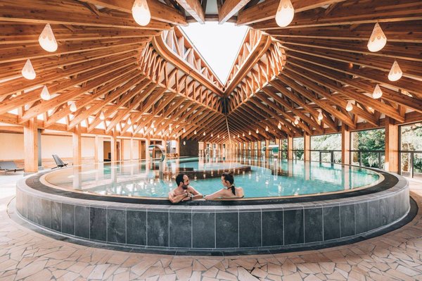 Réserver un Week-end Tête-à-Tête dans un Camping en Ardèche : Tout ce Qu'il Faut Savoir